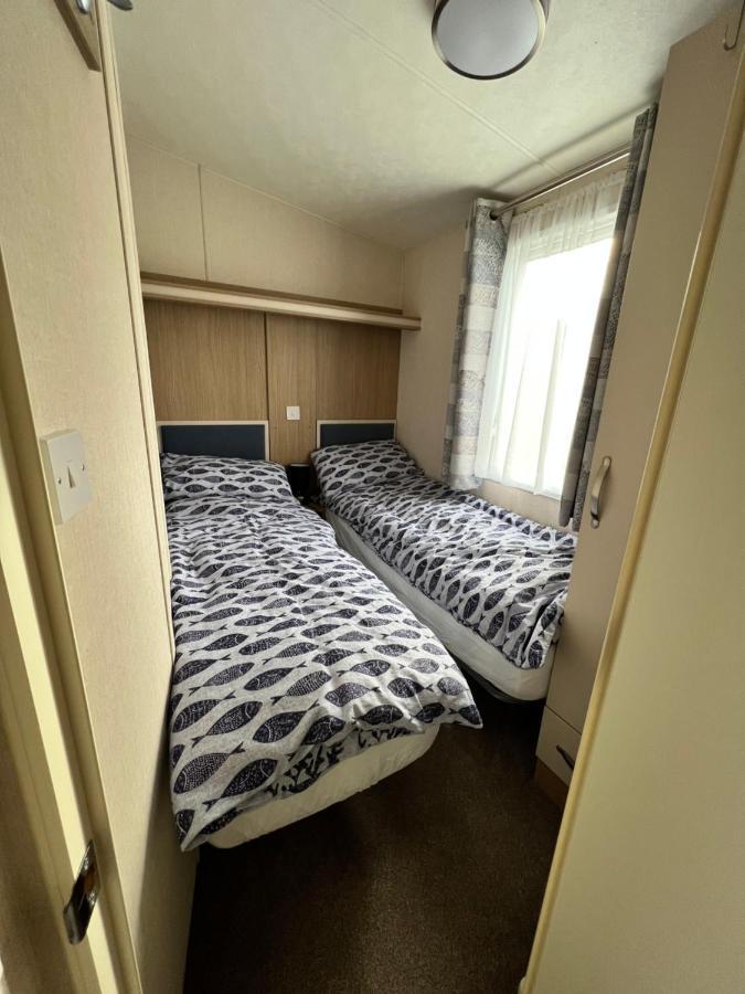 Mollys Retreat Pet Friendly Three Bed Caravan With Small Garden Newquay Bay Resort Quieter Area Of Park 外观 照片