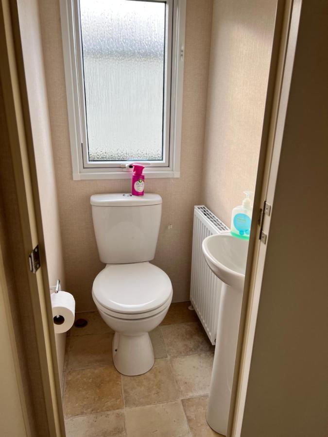 Mollys Retreat Pet Friendly Three Bed Caravan With Small Garden Newquay Bay Resort Quieter Area Of Park 外观 照片