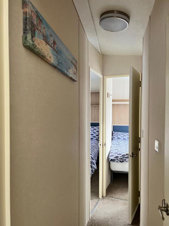 Mollys Retreat Pet Friendly Three Bed Caravan With Small Garden Newquay Bay Resort Quieter Area Of Park 外观 照片