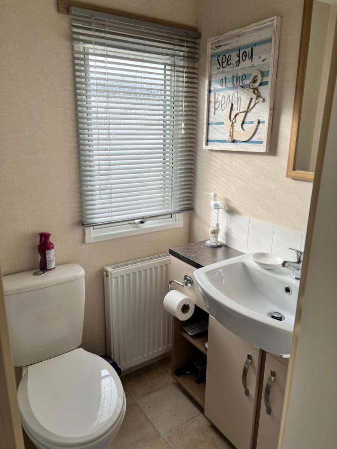 Mollys Retreat Pet Friendly Three Bed Caravan With Small Garden Newquay Bay Resort Quieter Area Of Park 外观 照片