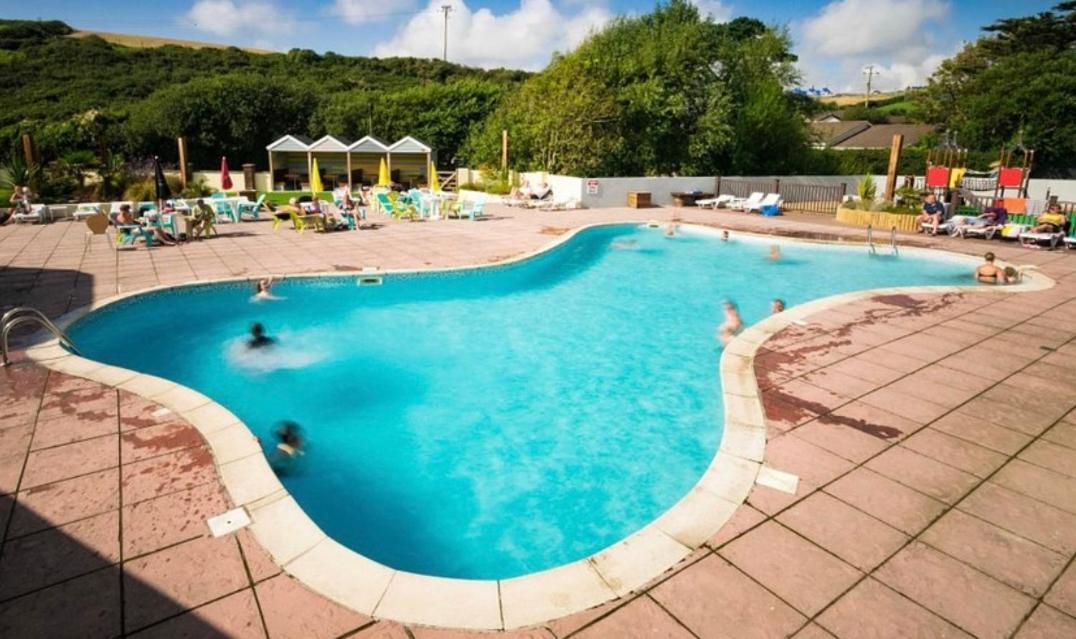 Mollys Retreat Pet Friendly Three Bed Caravan With Small Garden Newquay Bay Resort Quieter Area Of Park 外观 照片